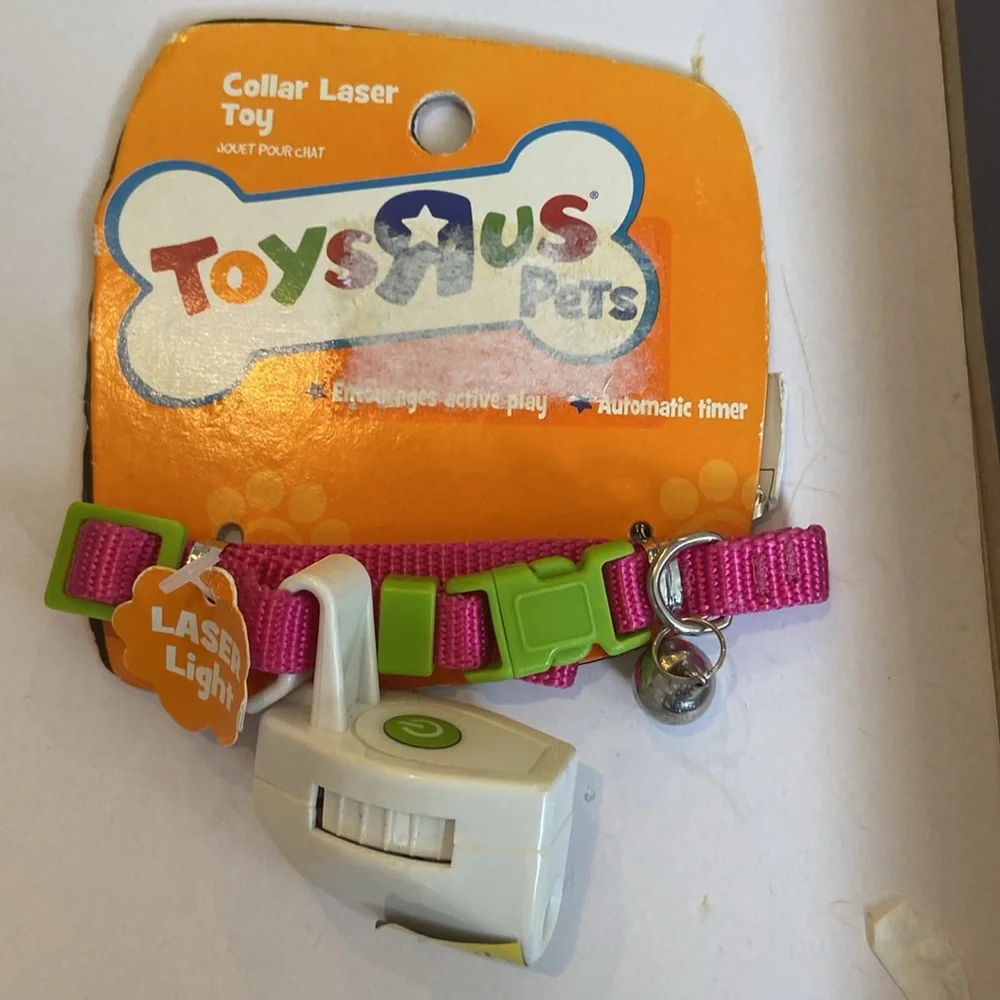 NWT collar laser toy for cats-collar + toy combo; pink & green collar